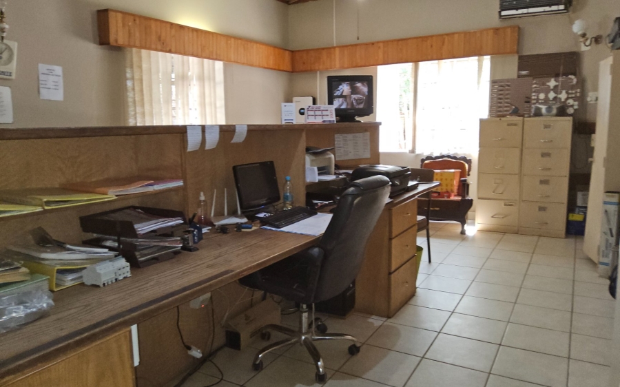 4 Bedroom Property for Sale in Hartbeesfontein North West